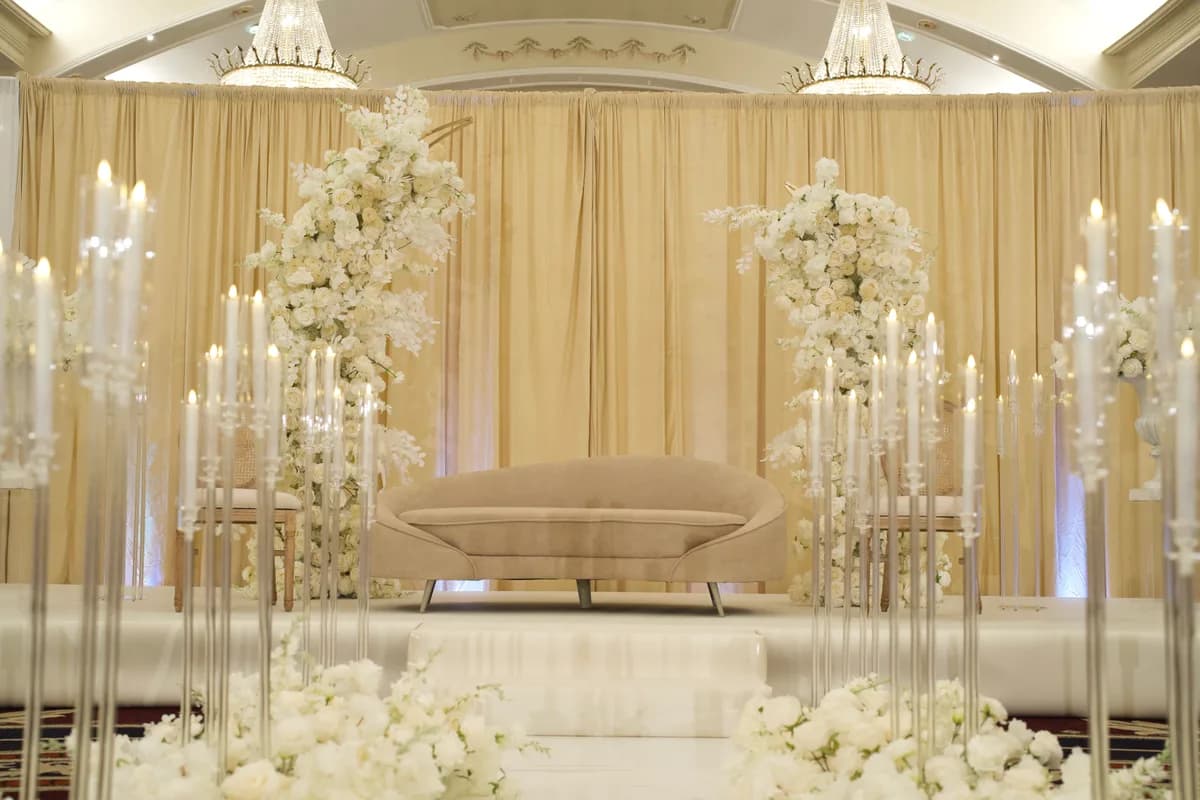 Elegant floral centrepiece by Vincete Events